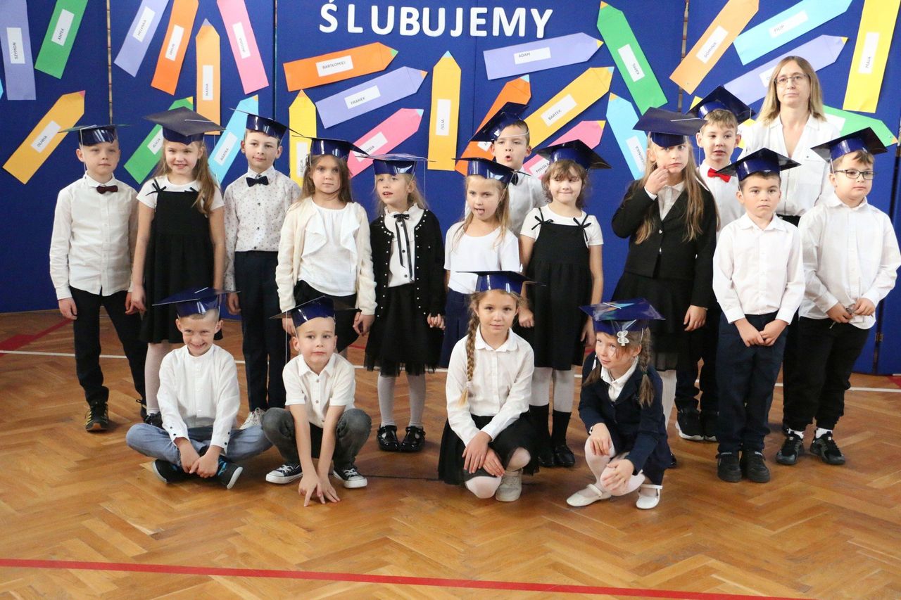 Raciążek: Pierwszaki rozpoczęły szkolną przygodę. Uroczyste ślubowanie w Szkole Podstawowej KEN