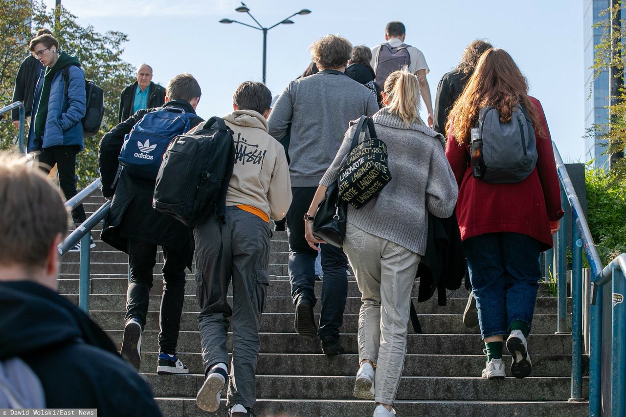 Skokowo rośnie bezrobocie młodych? Sprawdzamy [OPINIA]