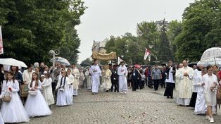 Boże Ciało 2026 w Radomiu. Tłumy wiernych szły w procesji ulicami miasta od katedry do fary. Zobacz zdjęcia