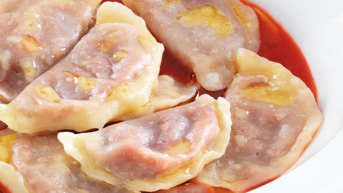 Pierogi na słodko z rabarbarem i sokiem z owoców