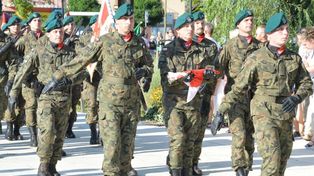 Stalowa Wola: Święto Wojska Polskiego na rozwadowskim rynku. Było uroczyście! Zobacz zdjęcia