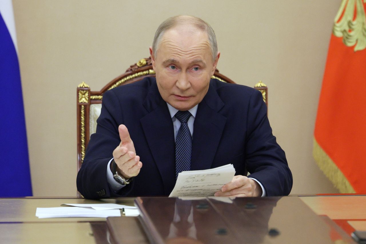 Putin offers debt relief to spur Russian enlistment in Ukraine