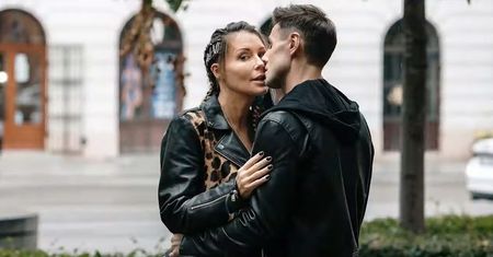 Rozenek u Vegi w scenach seksu. Majdan komentuje - postawił jeden warunek