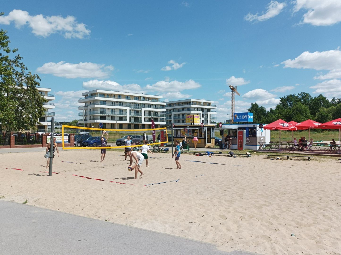 Pierwszy dzień lata nad zalewem Borki w Radomiu.