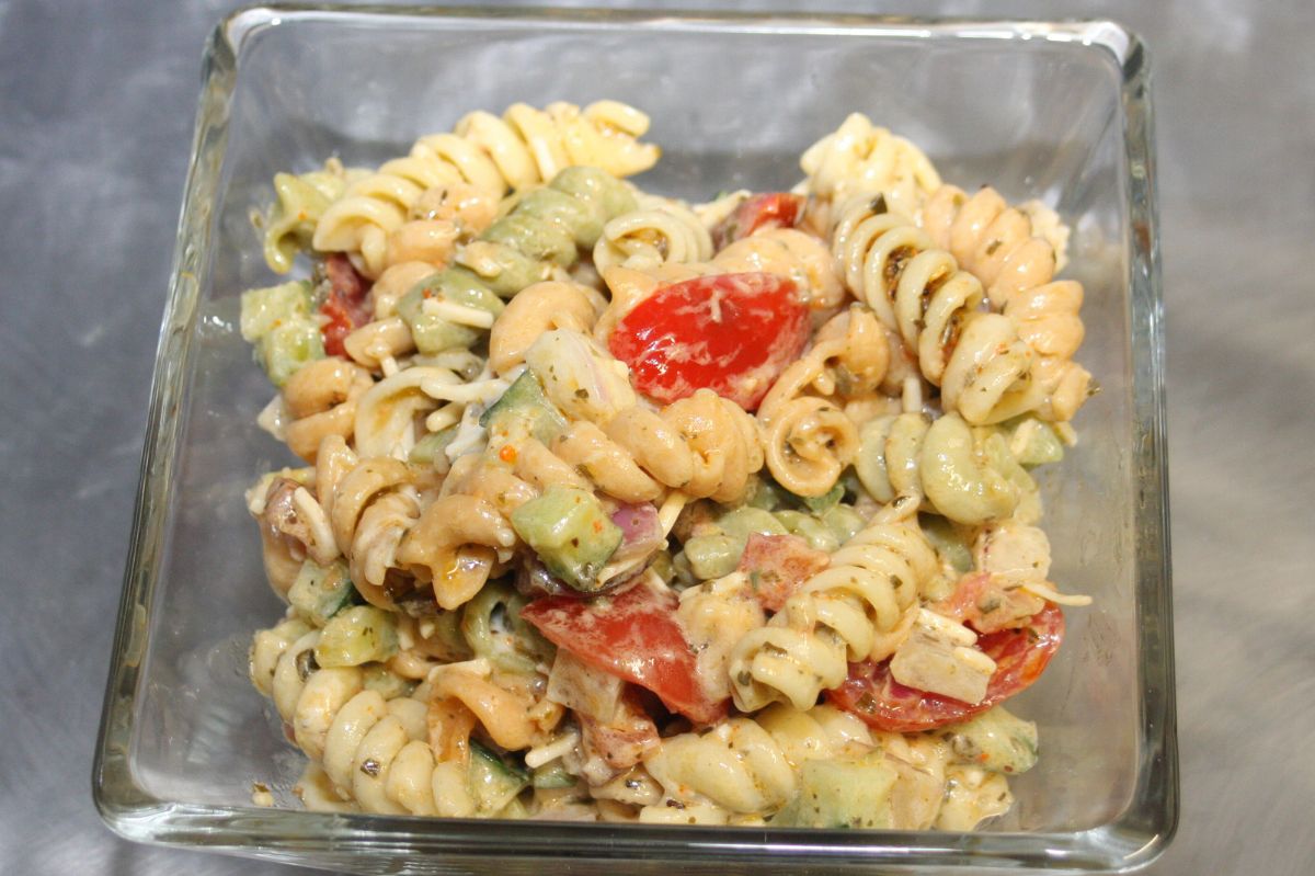Pasta salad sensation: The secret sauce everyone craves