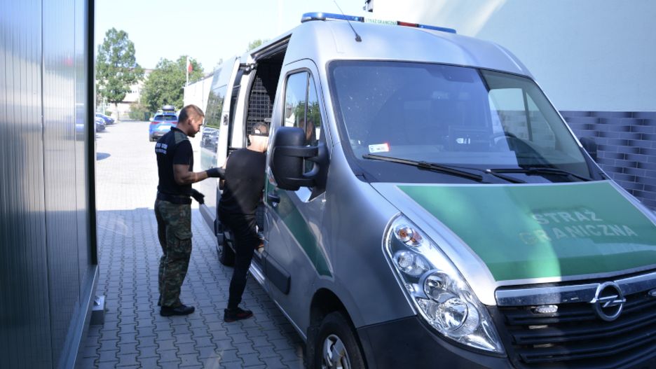 35-letni obywatel Ukrainy został odeskortowany przez pograniczników do granicy. Ma zakaz wjazdu do Polski i krajów Schengen przez 5 lat