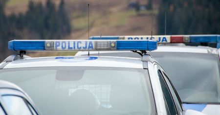 11 listopada. Pociąg jadący do Warszawy zniszczony. Konwój policji