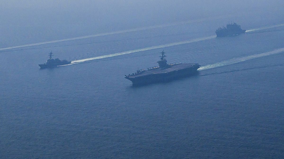 Iran mówi o ataku na amerykański lotniskowiec