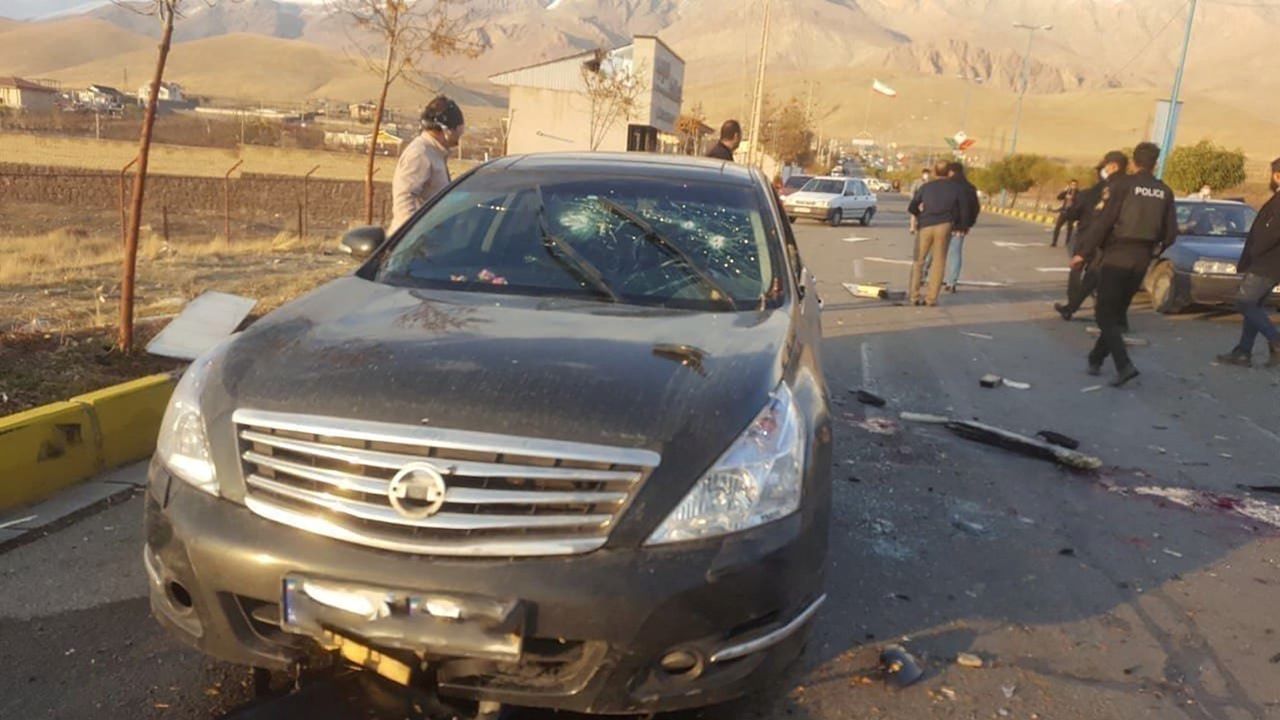 Irański naukowiec nuklearny i zdalnie sterowane działo. Kulisty zabójstwa Mossadu - Samochód, którym podróżował Fakhrizadeh 