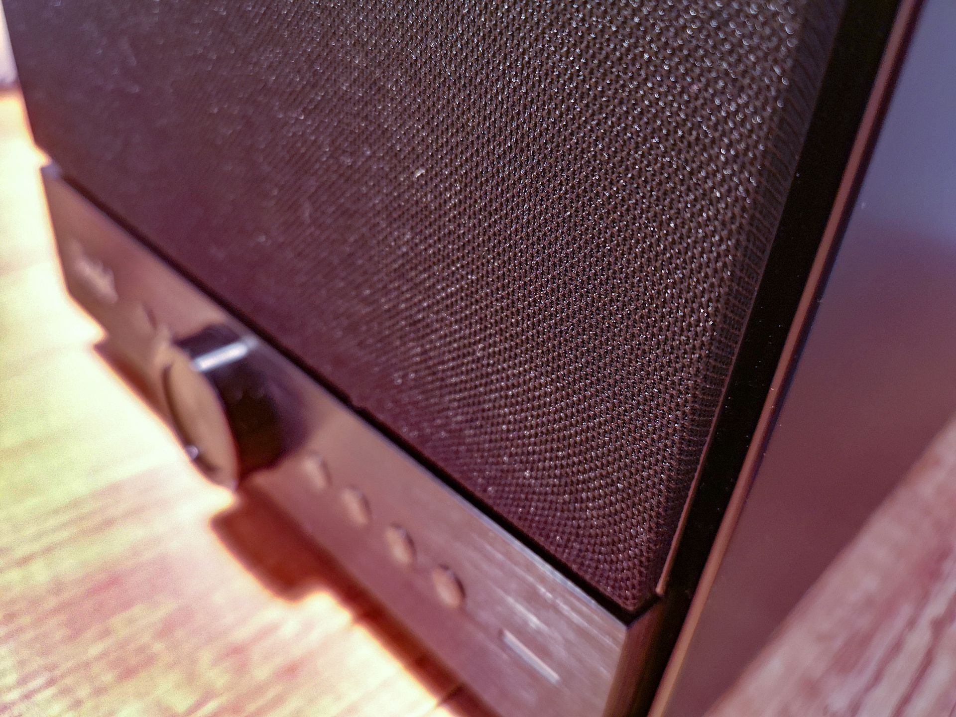 Test głośników Teufel Stereo M: bogactwo możliwości zamknięte w tradycyjnej formie 8