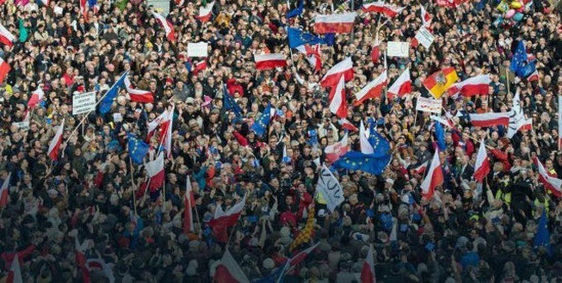 Kolejna demonstracja KOD. Tym razem pod hasłem: "My, Naród!"