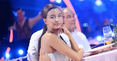"Uprzejma" Julia Wieniawa do reporterki wypytującej ją o ślubne plany: "Nie zadawaj mi TAKICH PYTAŃ, KOCHANIE"