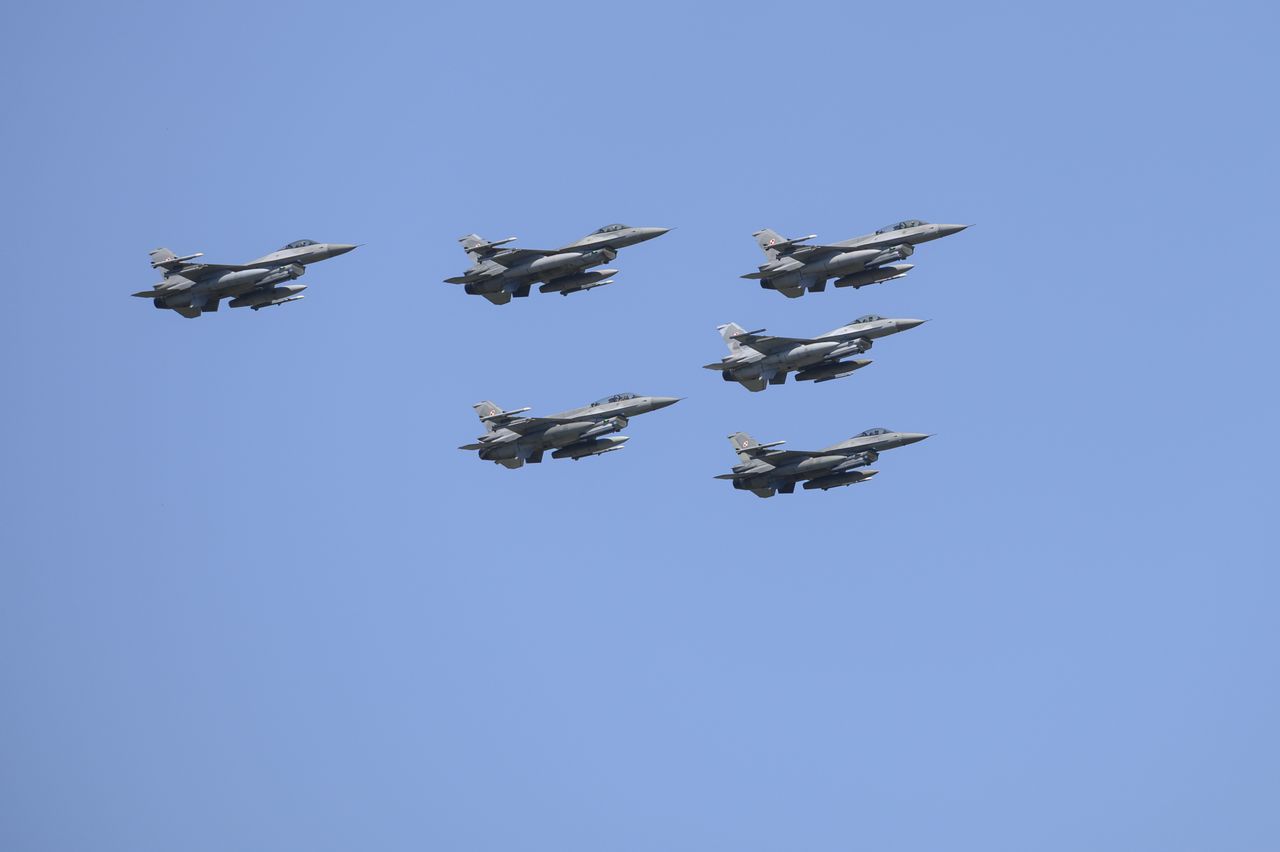 Polska uruchomiła procedury ochrony przestrzeni powietrznej. Odpowiedź na atak Rosji