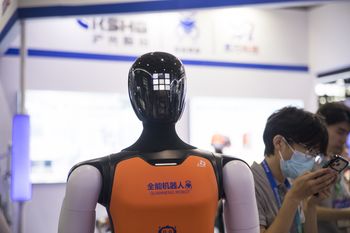 Roboty humanoidalne nie polecą tymi liniami. Wprowadzono zakaz
