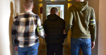 Krwawa bójka w Jarosławiu. Dwóch rannych 17-latków usłyszało zarzuty