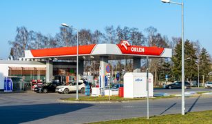 Orlen kupi słomę od rolników. Oto w co ją zamieni