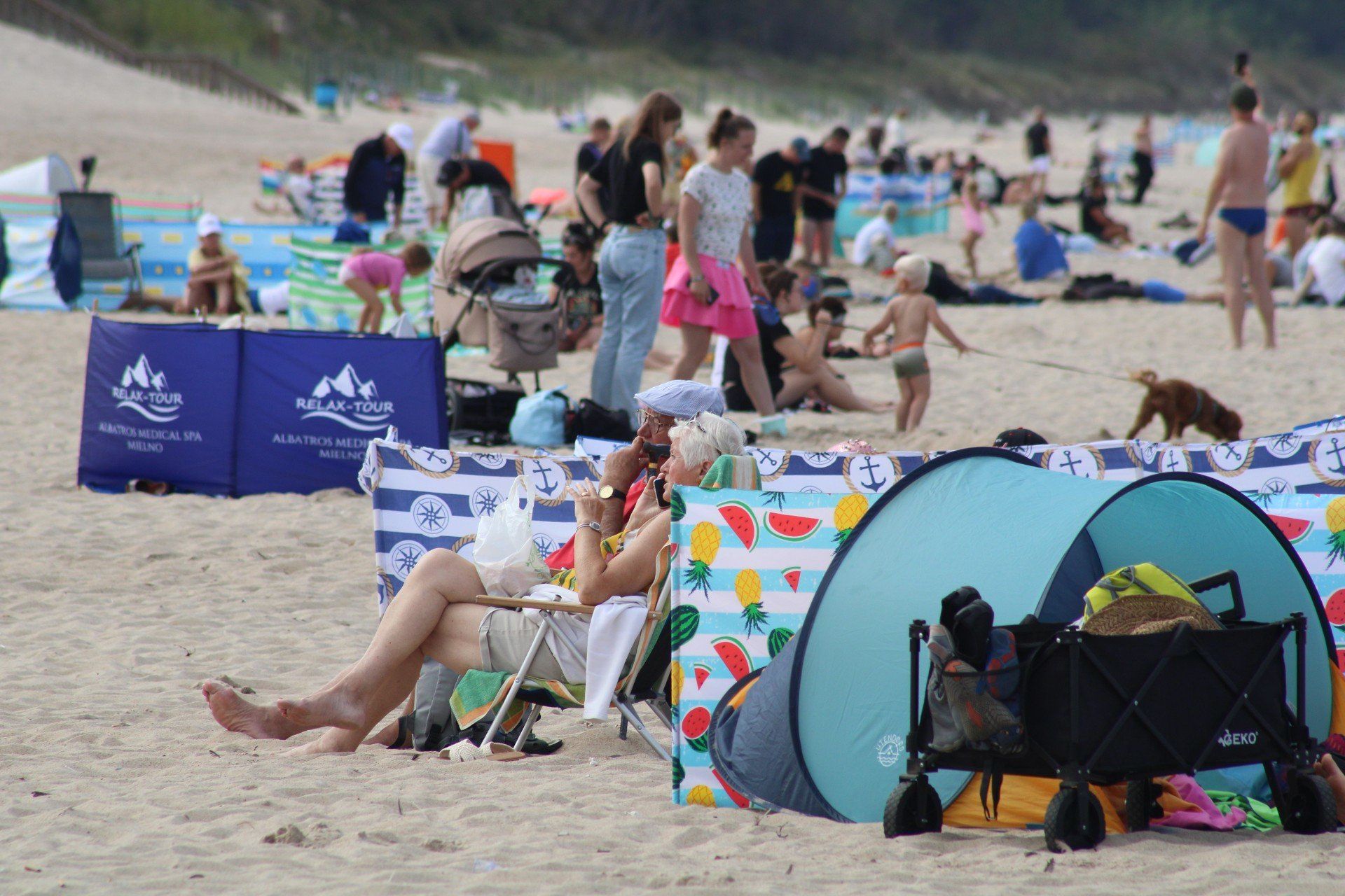 CIEPŁA JESIEŃ NA MIELEŃSKIEJ PLAŻY