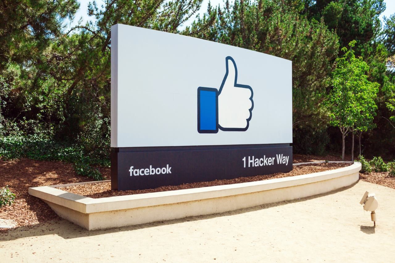 Facebook prawie jak forum pomocy, testuje cenzurę udającą ocenianie komentarzy