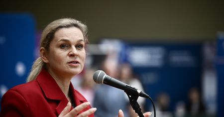 Nowacka wskazuje na ten region. "Będziemy potrzebować dziesiątek tys. ludzi do pracy"