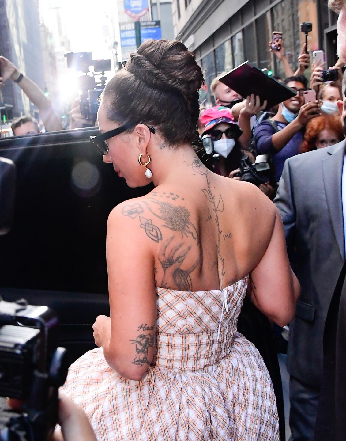 Lady Gaga w rozkloszowanej sukience