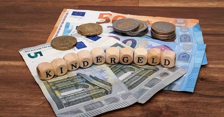 Zasiłek rodzinny Kindergeld a 500+. Co warto wiedzieć?