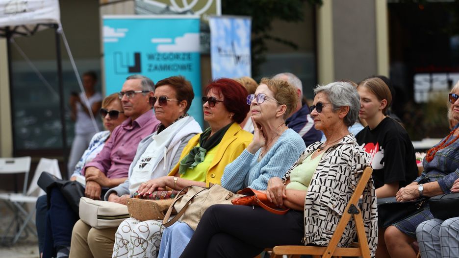 Tak wyglądała debata &#34;Oblicza samotności we współczesnym świecie&#34; na Placu Artystów
