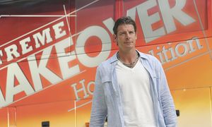 Ty Pennington zachwyca po 60-tce. Jak dziś wygląda gwiazdor TV?
