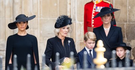 Ekspertka od mowy ciała analizuje zachowanie Meghan Markle i księżnej Kate na pogrzebie królowej: "Celowo trzymała dystans"