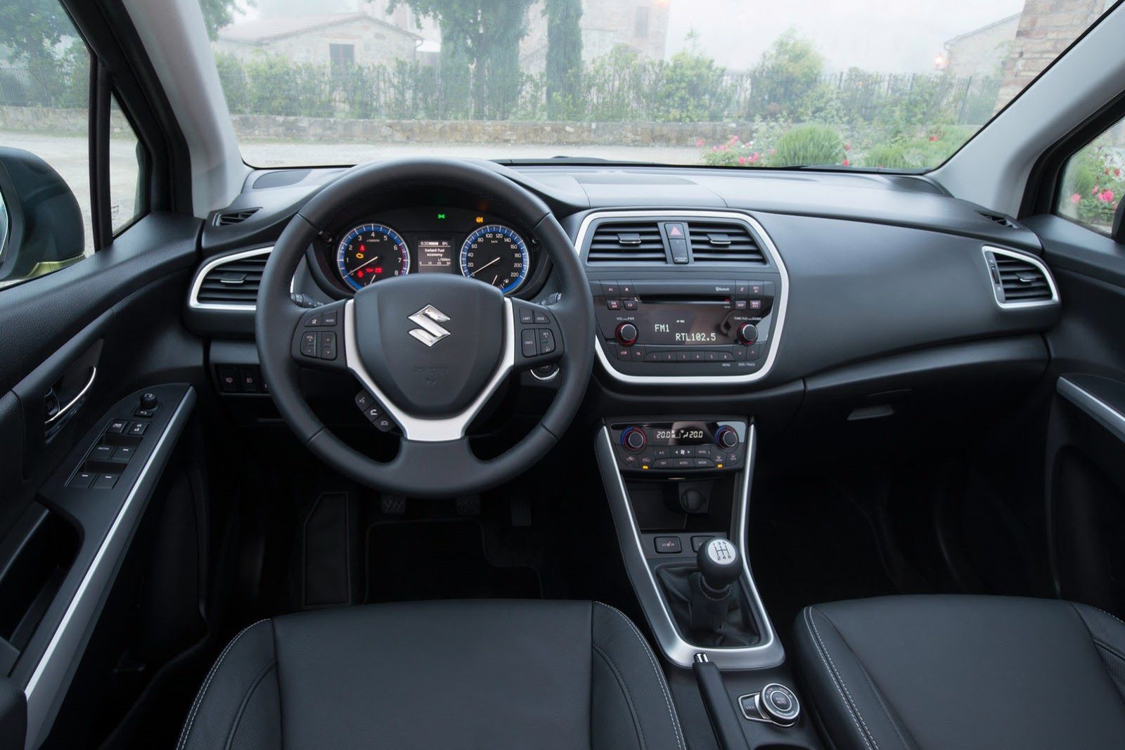 Nowe Suzuki SX4 - japoński crossover w szczegółach [galeria] 47