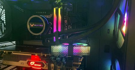 Użytkownicy skarżą się na płyty Gigabyte. Sprzęt pokazują kuriozalne informacje o RAM