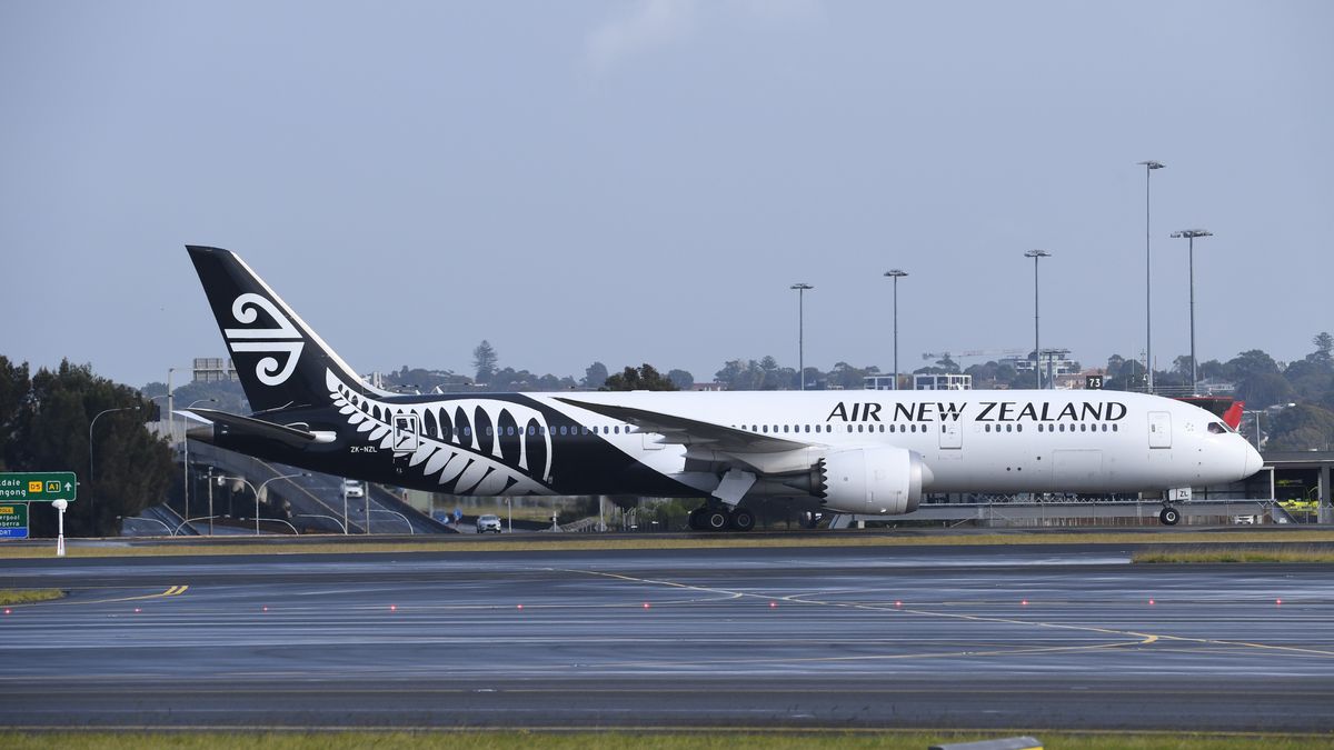 SYDNEY, AUSTRALIA - JULY 11: A Air New Zealand passenger plane at Kingsford Smith Airport on July 11, 2021 in Sydney, Australia. International arrival numbers will be halved from 14 July as Australian health authorities work to contain the spread of the highly contagious Delta strain of COVID-19 throughout the country. Arrivals into Australia will be reduced to 3,035 people per week until August 31. (Photo by James D. Morgan/Getty Images)