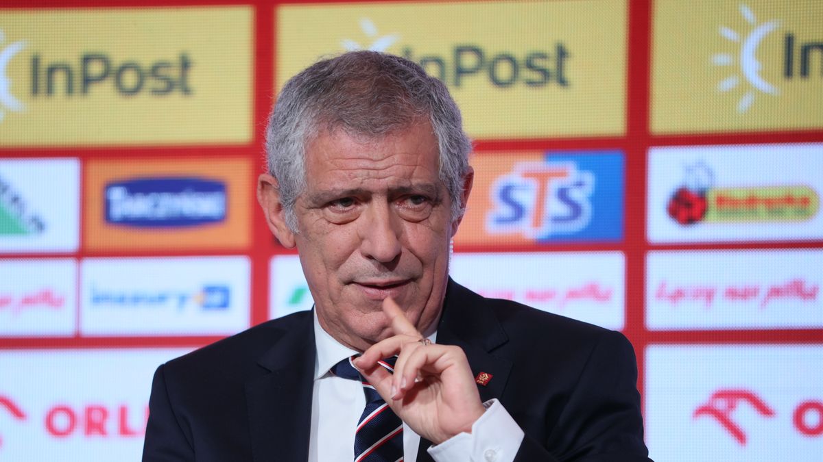 Warszawa, 24.01.2023. Nowy trener piłkarskiej reprezentacji Polski Fernando Santos podczas konferencji prasowej na stadionie PGE Narodowym, 24 bm. Portugalski szkoleniowiec zastąpił Czesława Michniewicza, który z końcem 2022 roku stracił posadę selekcjonera drużyny narodowej. (js) PAP/Leszek Szymański
