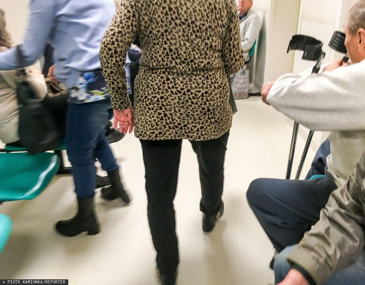 Rosną kolejki do lekarzy specjalistów. "Prawie rok ma czekać chory, który ma skierowanie w trybie pilnym"