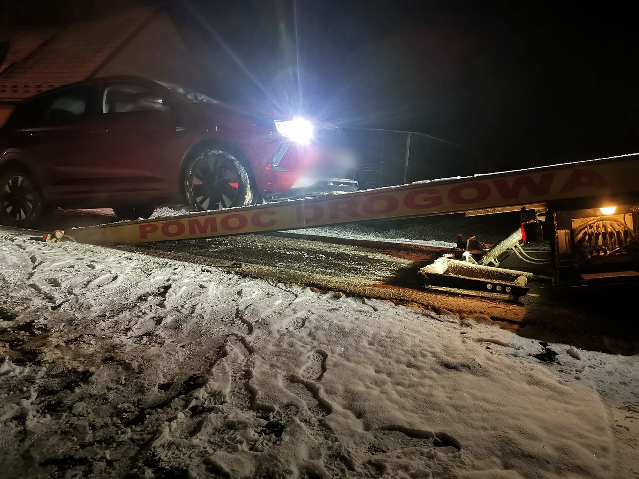 Policja nie miała litości. Rodzice z dziećmi już dalej nie pojechali