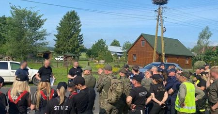Ciało mężczyzny w rowie melioracyjnym. Policja podaje pierwsze ustalenia