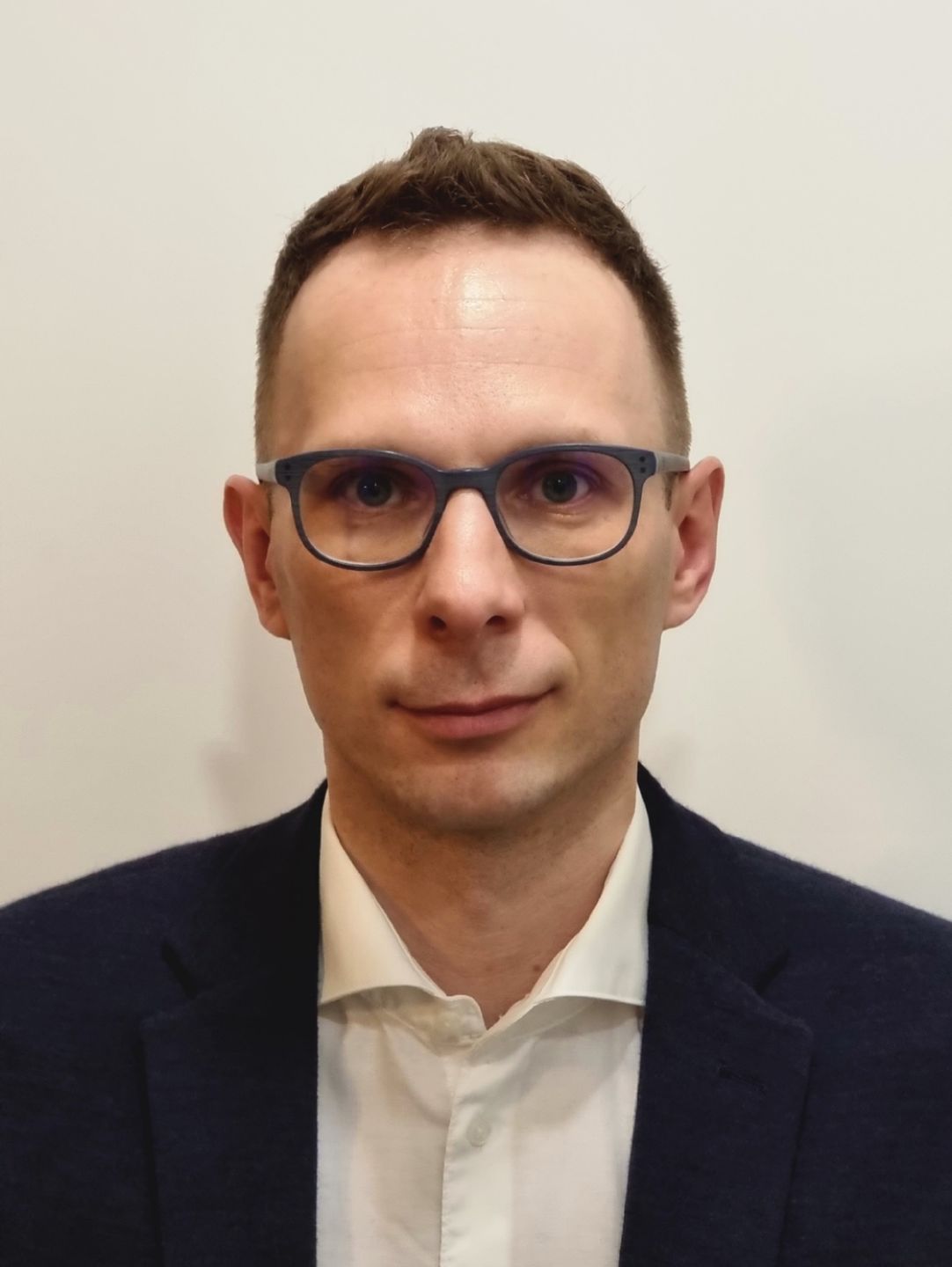 Dr Artur Sadowski, neurolog ze Szpitala Bielańskiego