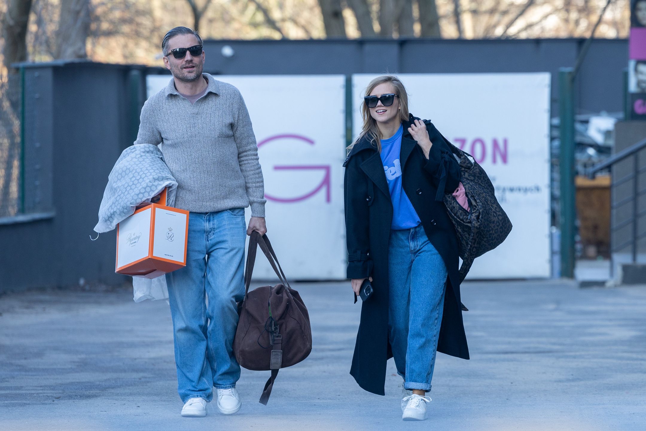 Agnieszka Kaczorowska i Marcin Rogaczewicz wracają z próby 