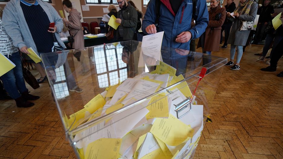 Wybory prezydenckie 2020. Głosowanie za granicą było utrudnione