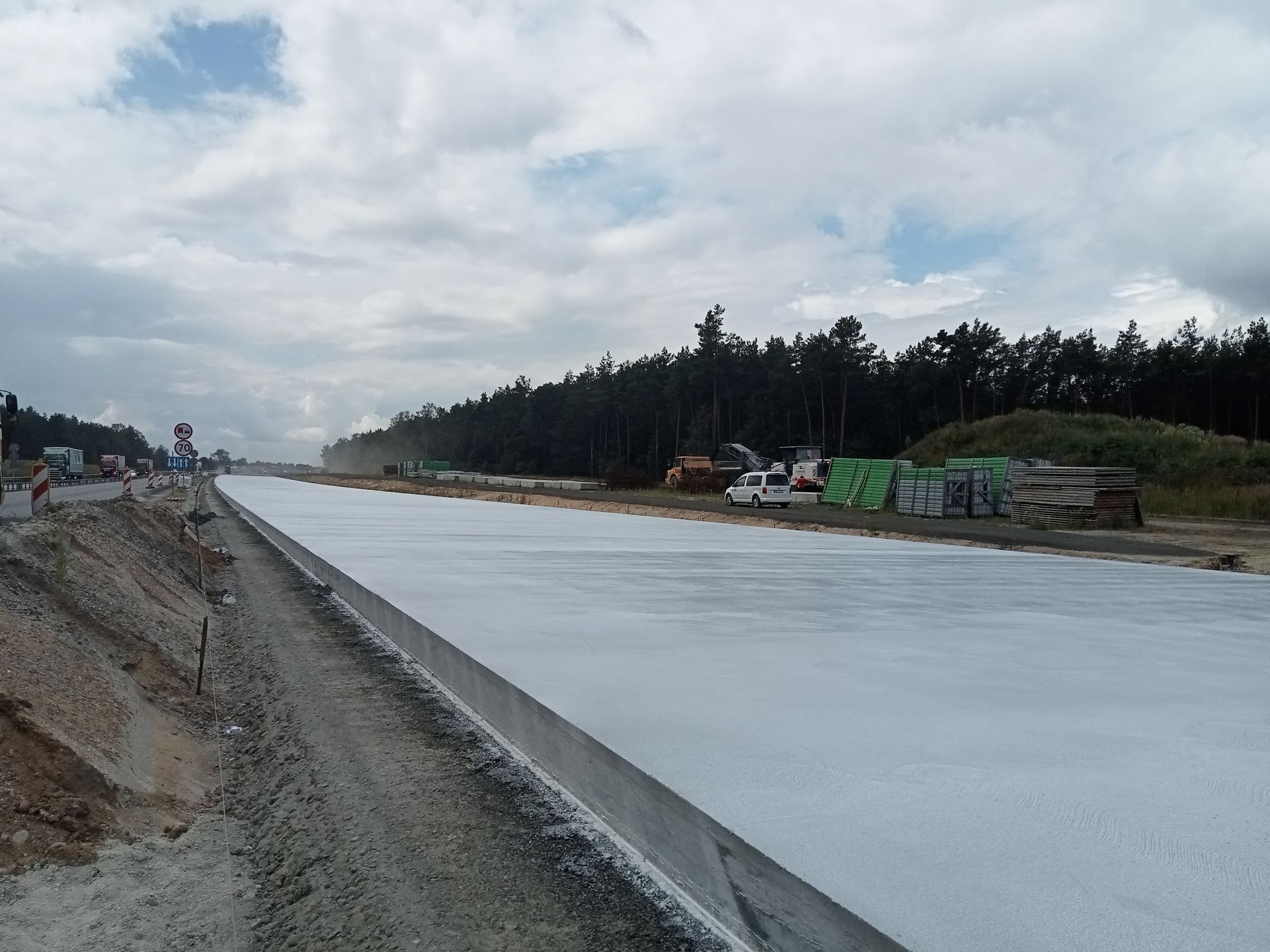 Obsługa rozściełacza do budowy nawierzchni betonowej autostrady A1