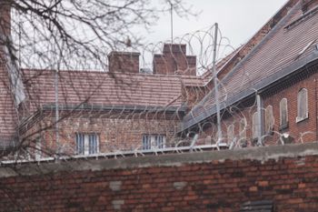 "Incydent między osadzonymi" we Wrocławiu. Jeden z mężczyzn nie żyje
