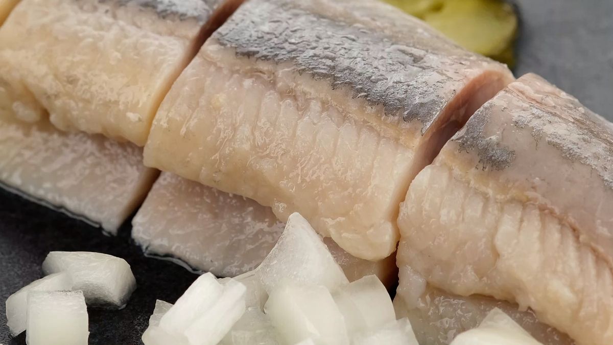 W czym moczyć śledzie?