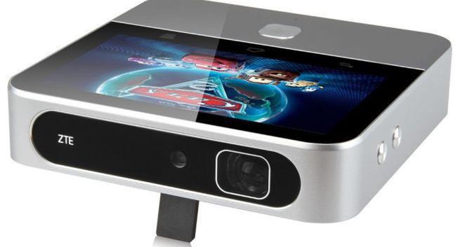 Spro 2 - mobilny projektor od ZTE w Polsce za 3999 zł (wideo)