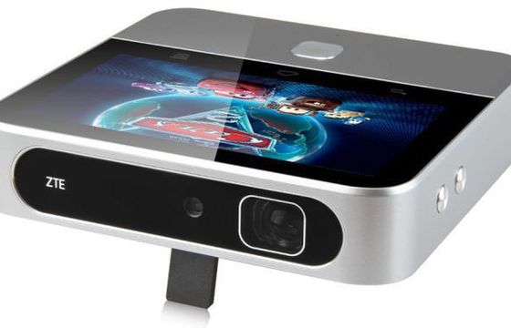 Spro 2 - mobilny projektor od ZTE w Polsce za 3999 zł (wideo)