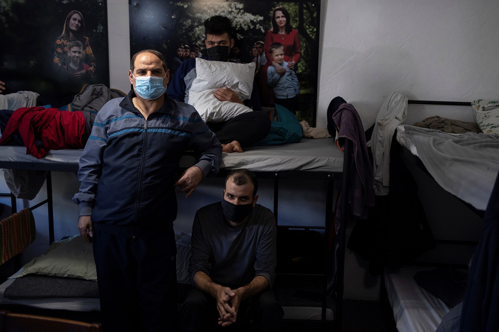 Migranci w białostockim ośrodku. Odwiedził ich fotograf agencji Reutera 3
