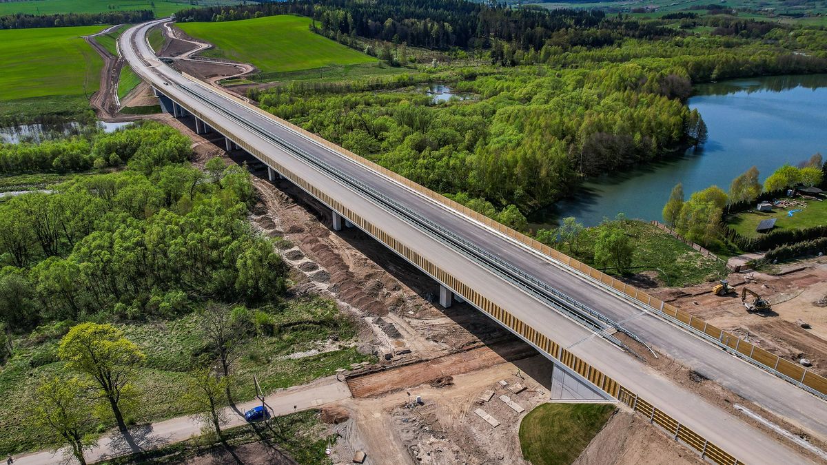 Zbliża się koniec budowy drogi ekspresowej S3 Bolków - Kamienna Góra