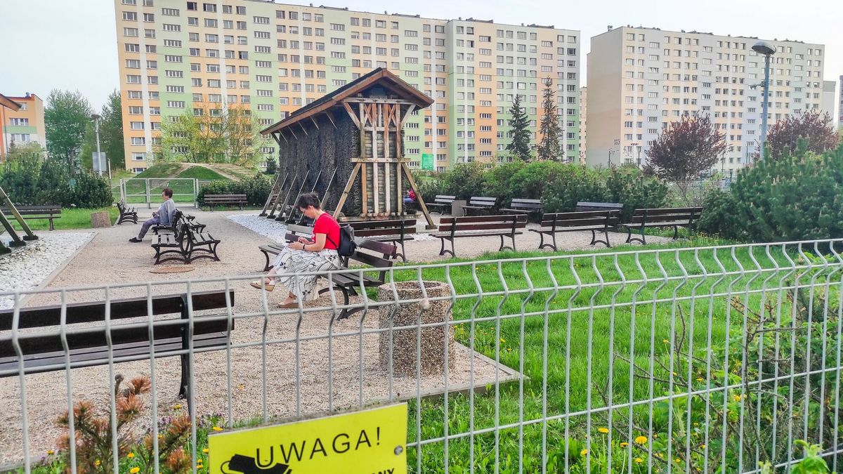 Reporter archiwum 2024 04
15.04.2024 Lodz. Miniuzdrowisko na Retkini. Teznia solankowa w blokowisku. Z teani mozna korzystac od godz. 8 do 20. Inwestycja kosztowala 192 tys. zl. Fot. Piotr Kamionka/REPORTER
Piotr Kamionka/REPORTER