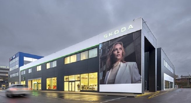 Škoda wdraża nową identyfikację wizualną w salonach dealerskich