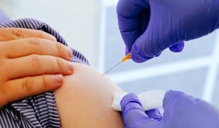 Obowiązek szczepień przeciw COVID-19? Polacy podzieleni