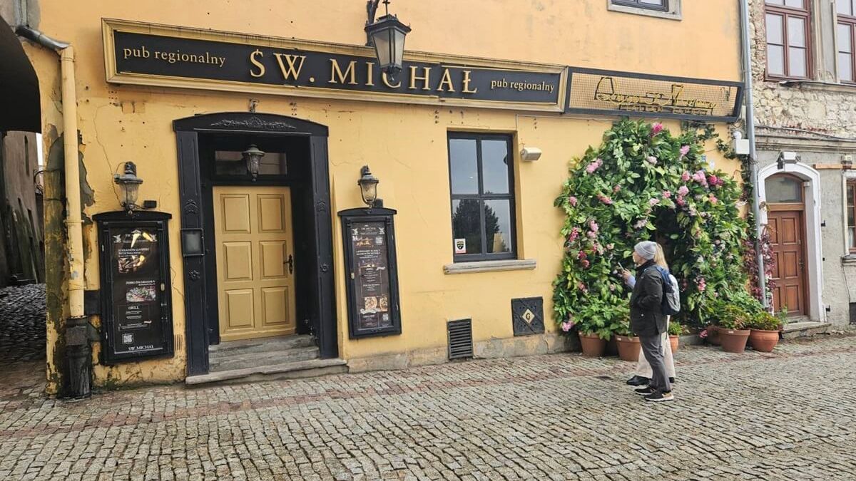 Restauracje Św. Michał - pub regionalny i Queen Mama