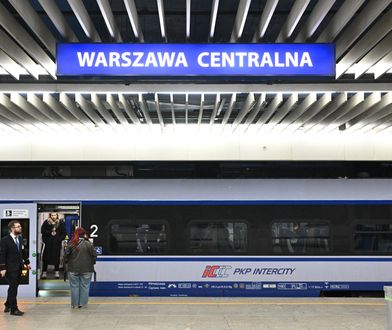 PKP Intercity zawiesza przesyłki konduktorskie. Sprawił to CHARLIE